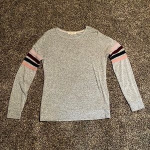 Women’s Pink Rose long sleeve, size small, good condition